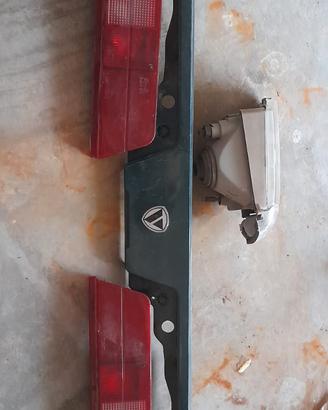 LANCIA Y fanali posteriori fascione fanale ant. 