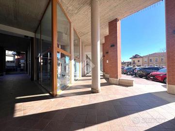 NEGOZIO A GRUGLIASCO