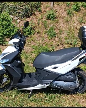 kimco 16+ 200 cc. bauletto bianco