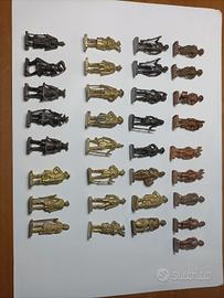 33 FIGURINI METALLO KINDER samurai indiani ecc
