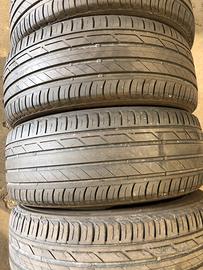 Pneumatici estivi 215/50-18