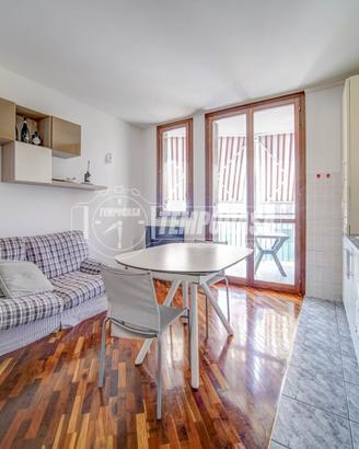 GALLARATE - BILOCALE CON BOX E CANTINA