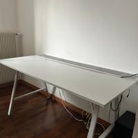 scrivania UTESPELARE Ikea