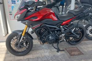 Yamaha tracer 900