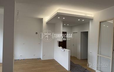 TRILOCALE CON DOPPI SERVIZI TOTALMENTE RISTRUTTURA