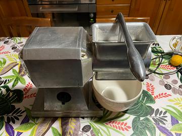 Grattugia industriale 220 volt