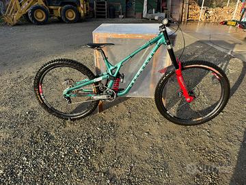 Commencal V5