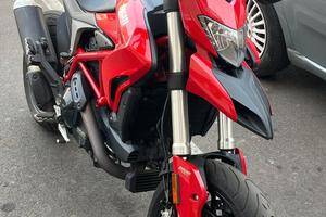 ducati hypermotard 