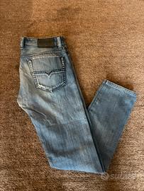 Jeans Diesel VIKER Vintage Straight IT 45
