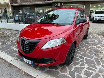 Lancia Ypsilon 1.2 69 CV 5 porte Elefantino