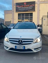 Mercedes-benz B 180 d Premium FULL OPT