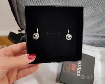 Orecchini guess mai messi nuovi con cartellino