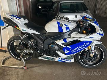 Yamaha R1