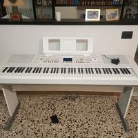 TASTIERA YAMAHA MODELLO  DGX-650 come nuova. 