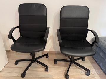 Sedia da ufficio girevole e regolabile, nera