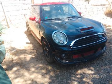 mini Cooper 1400 benzina