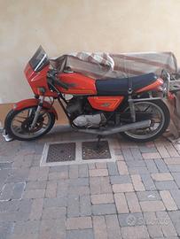 moto Benelli sport bicilindrico