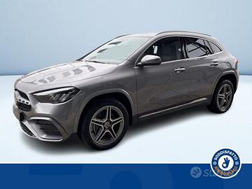 Mercedes-Benz GLA 250 E PLUG-IN HYBRID AUTOMA...