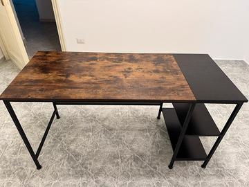 Scrivania con libreria laterale - 140x60cm