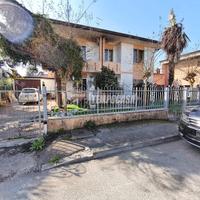 PORZIONE DI CASA CON 3 CAMERE, GIARDINO PRIVATO E