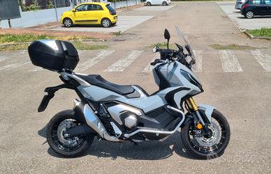 HONDA X-ADV 750  perfetta