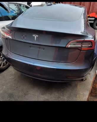 RICAMBI TESLA MODEL 3