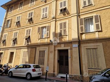 5 LOCALI A VENTIMIGLIA