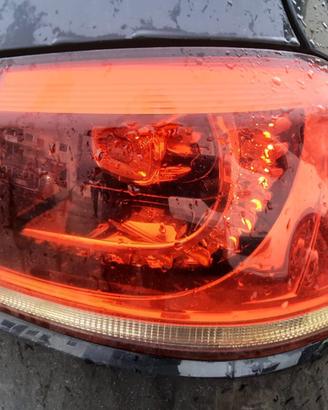 VOLKSWAGEN GOLF 6 ANNO 2011 - STOP POSTERIORE DEST