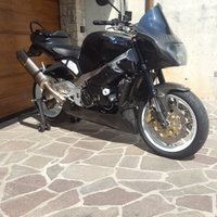 Aprilia Tuono ex RSV 1000
