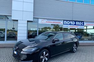 VOLKSWAGEN Passat Variant 2.0 TDI SCR EVO DSG Bu