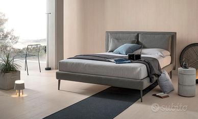 Wiki - Letto con testiera con cuscini