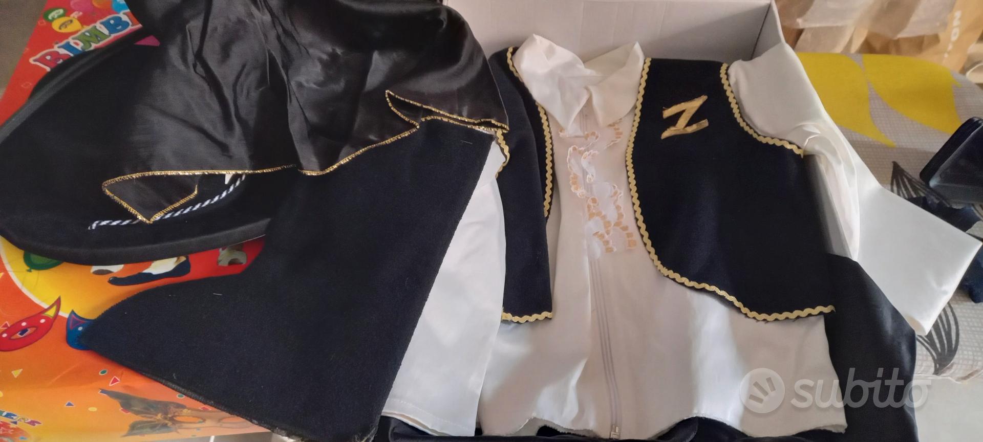 Vestito di carnevale da zorro elegante 5 anni - Tutto per i bambini In  vendita a Napoli