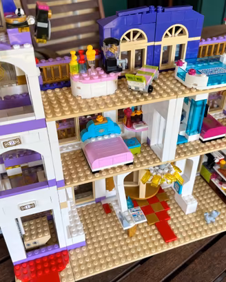Lego Friend 41101 - Il Grand Hotel di Heartlake