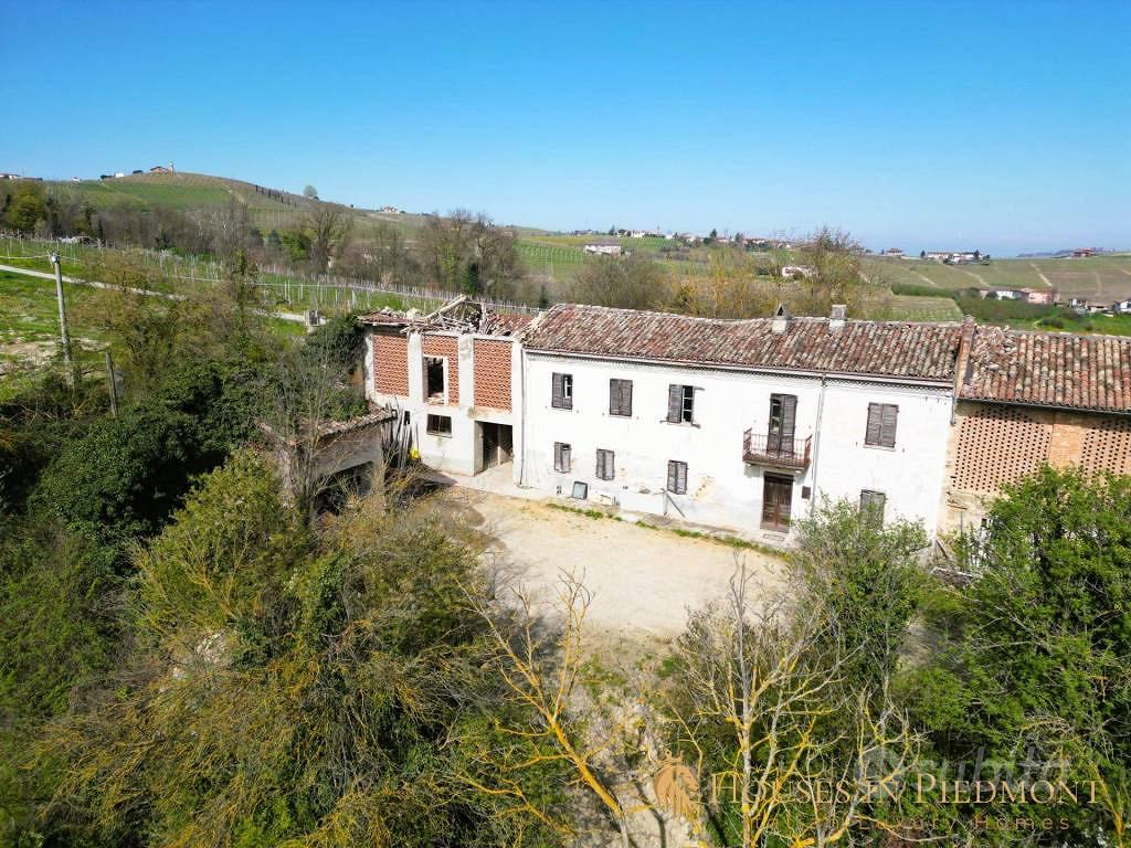 Rustico / Casale di 400 m² con più di 5 locali a C - Vista 3