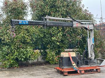 A185 - Gru elettrica per furgone o rimorchio