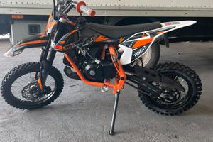 Pit bike kxd 707 c motore 110cc automatico