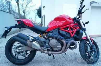 DUCATI MONSTER 821