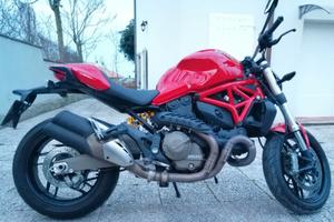DUCATI MONSTER 821
