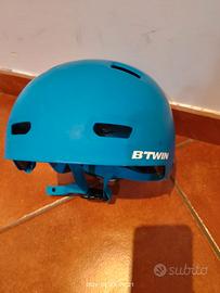 Caschetto protettivo per skate o pattinaggio