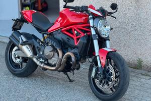 Ducati Monster 821 stripe