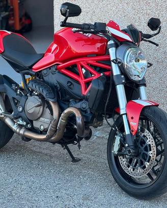 Ducati Monster 821 stripe