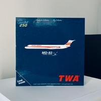 RARO - MD-82 TWA N915TW in SCALA 1:250 GEMINI JETS