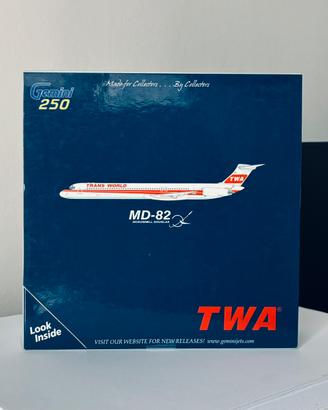 RARO - MD-82 TWA N915TW in SCALA 1:250 GEMINI JETS