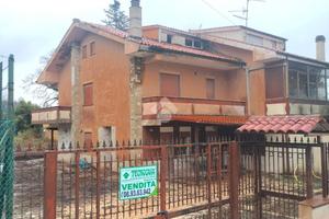 VILLA SINGOLA A NEMI