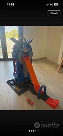 Mega Garage Hot Wheels con macchinina originale