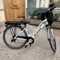 Bici elettrica - City e-bike donna