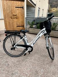 Bici elettrica - City e-bike donna