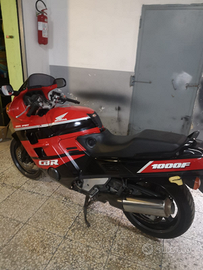 Honda cbr 1000 f