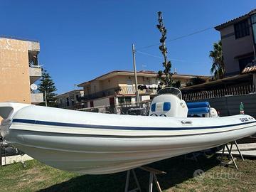 Gommone DOVBOAT