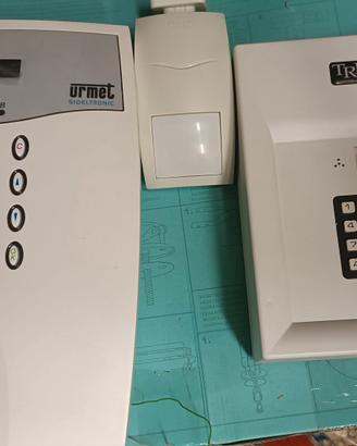 Centrale allarme URMET Agile +combinatore telefoni